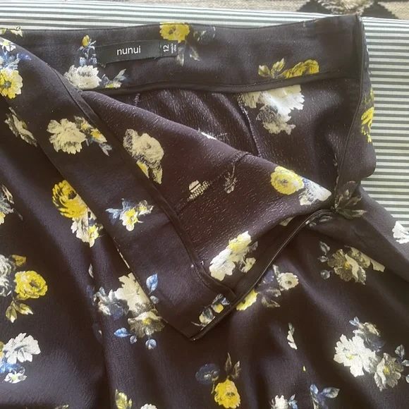 Nunui Floral Navy Blue Womens Shorts AU 12 - Blue with colourful flowers - Picture 15 of 16